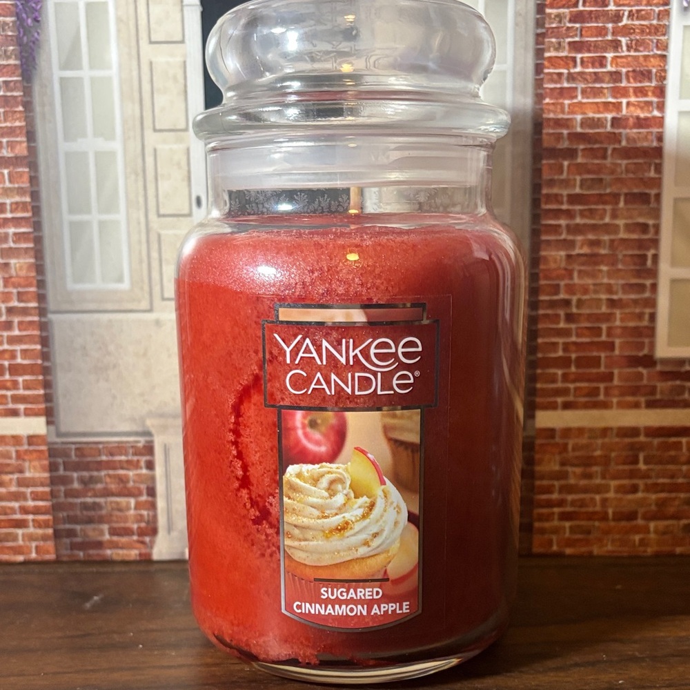 Yankee Candle Sugared Cinnamon Apple Large Jar